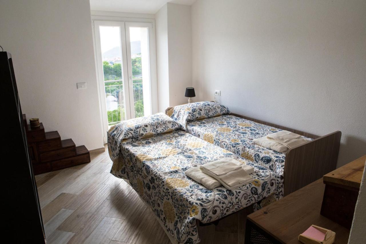 Ca' Rondine Apartamento Castiglione Chiavarese Exterior foto